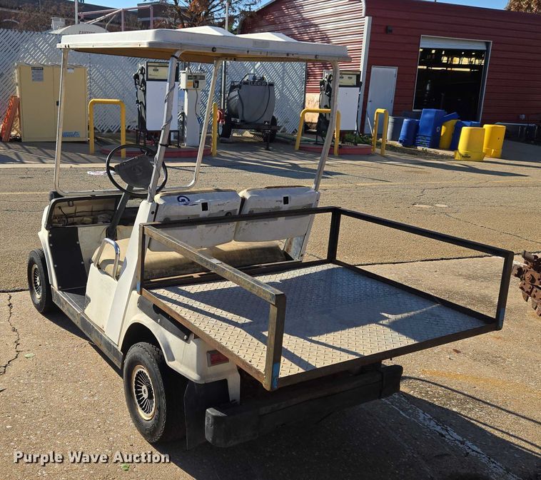 image for item ET5315 Yamaha golf cart