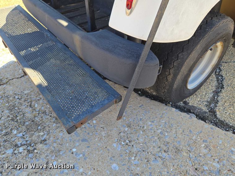 image for item ET5316 1999 Yamaha G16A golf cart