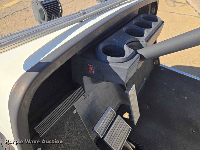 image for item ET5316 1999 Yamaha G16A golf cart