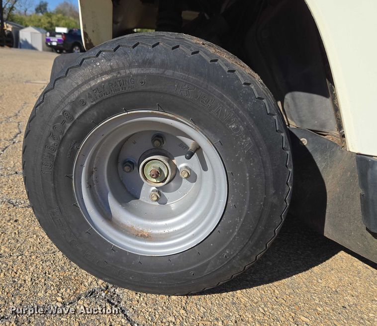 image for item ET5316 1999 Yamaha G16A golf cart