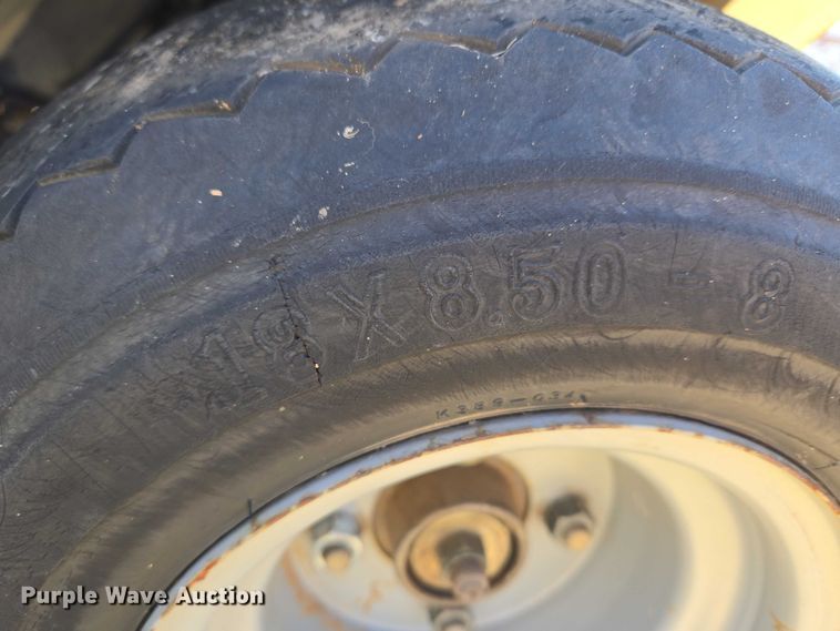 image for item ET5316 1999 Yamaha G16A golf cart