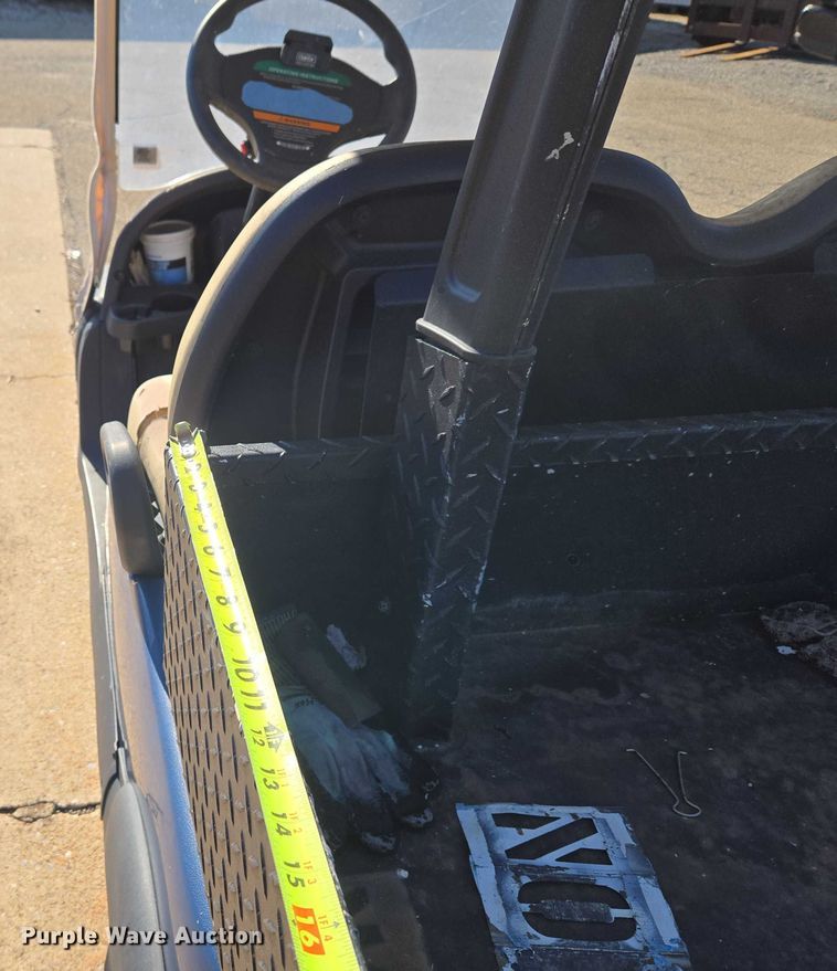 image for item ET5317 Club Car golf cart