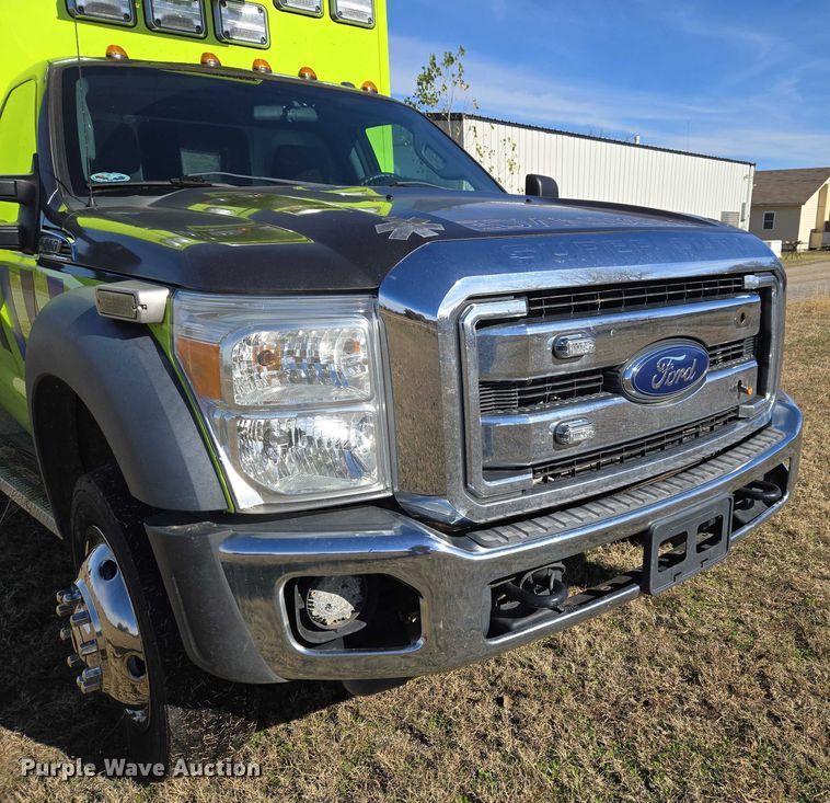 image for item ET5326 2015 Ford F550 Super Duty XLT ambulance