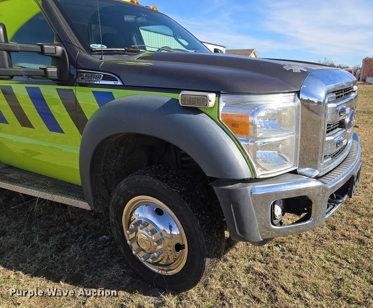 image for item ET5326 2015 Ford F550 Super Duty XLT ambulance