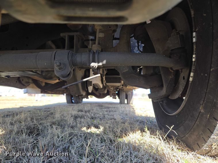 image for item ET5326 2015 Ford F550 Super Duty XLT ambulance