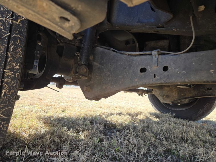 image for item ET5326 2015 Ford F550 Super Duty XLT ambulance