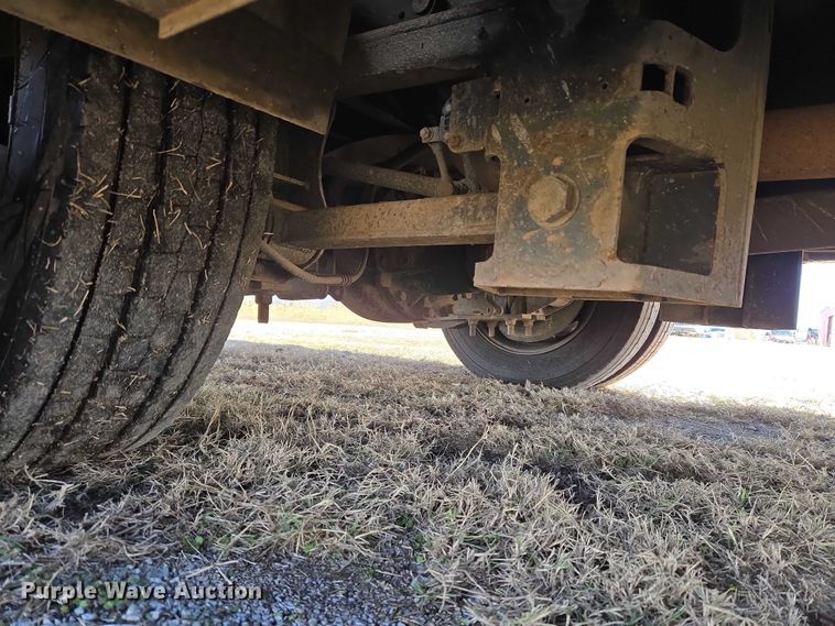 image for item ET5326 2015 Ford F550 Super Duty XLT ambulance