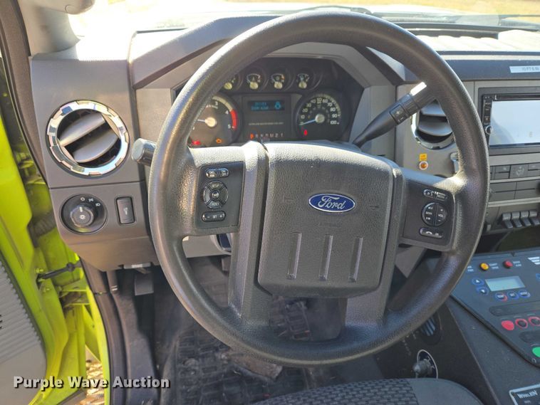 image for item ET5326 2015 Ford F550 Super Duty XLT ambulance
