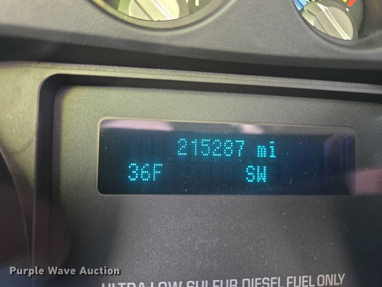 image for item ET5326 2015 Ford F550 Super Duty XLT ambulance