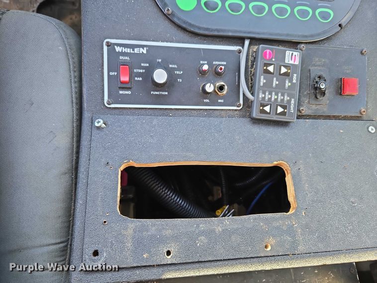 image for item ET5326 2015 Ford F550 Super Duty XLT ambulance