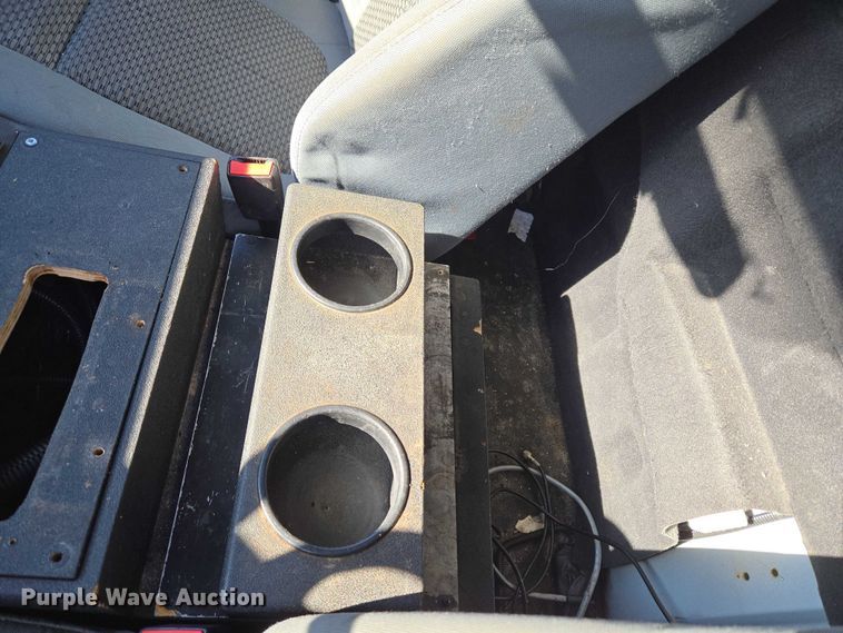 image for item ET5326 2015 Ford F550 Super Duty XLT ambulance