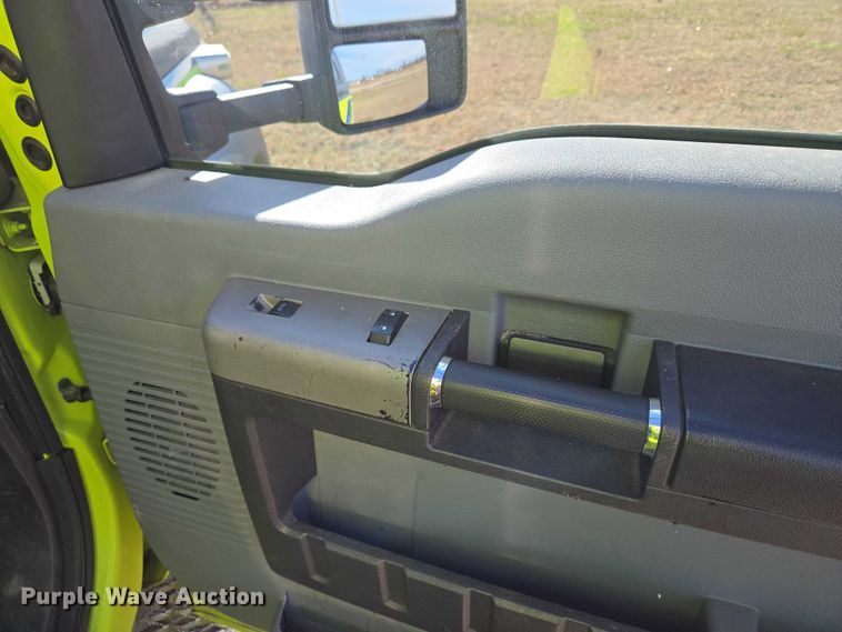 image for item ET5326 2015 Ford F550 Super Duty XLT ambulance