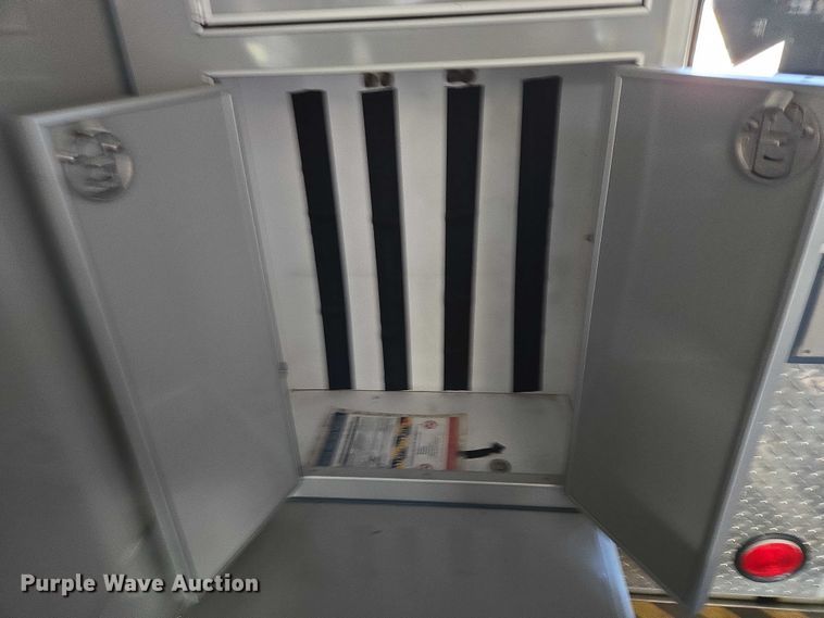 image for item ET5326 2015 Ford F550 Super Duty XLT ambulance