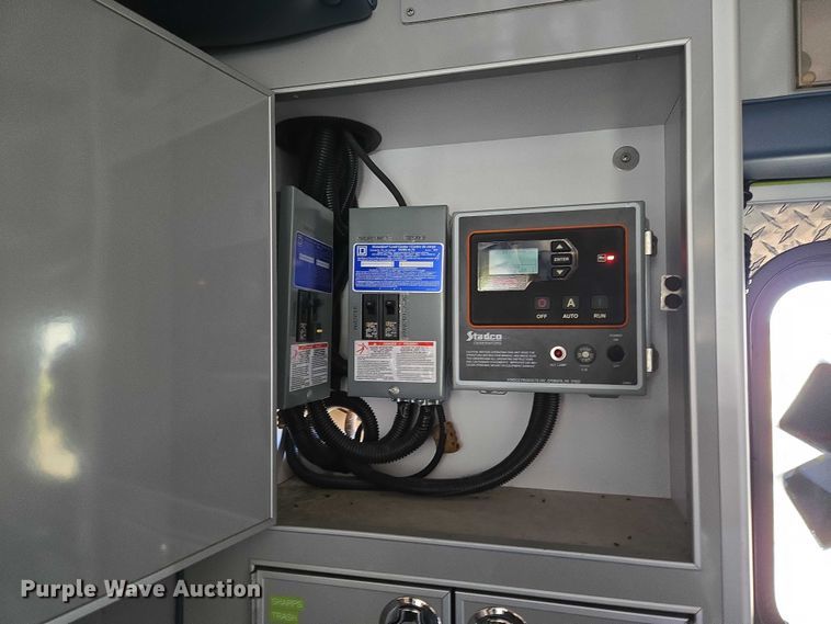 image for item ET5326 2015 Ford F550 Super Duty XLT ambulance