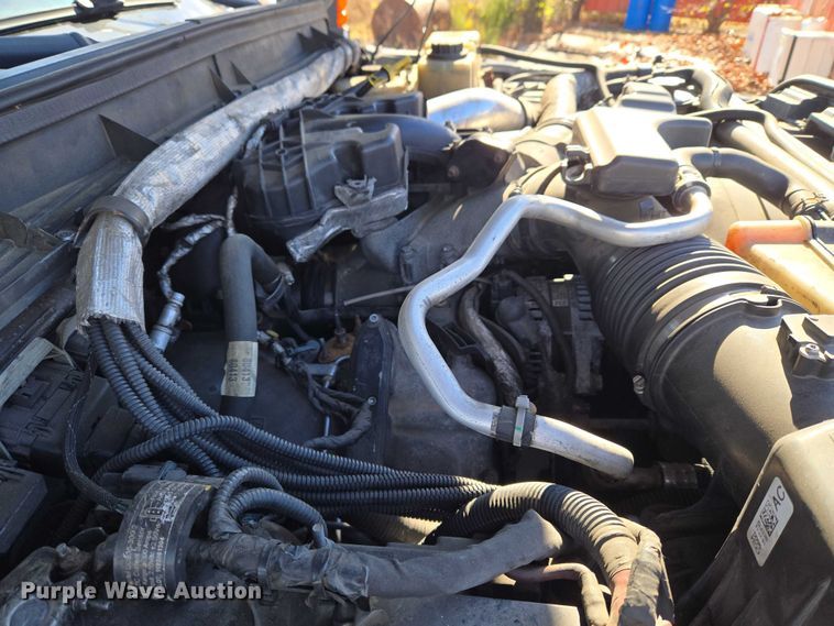 image for item ET5326 2015 Ford F550 Super Duty XLT ambulance