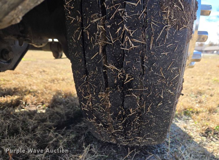 image for item ET5326 2015 Ford F550 Super Duty XLT ambulance