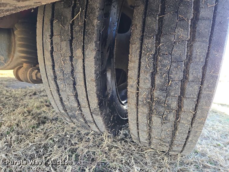 image for item ET5326 2015 Ford F550 Super Duty XLT ambulance