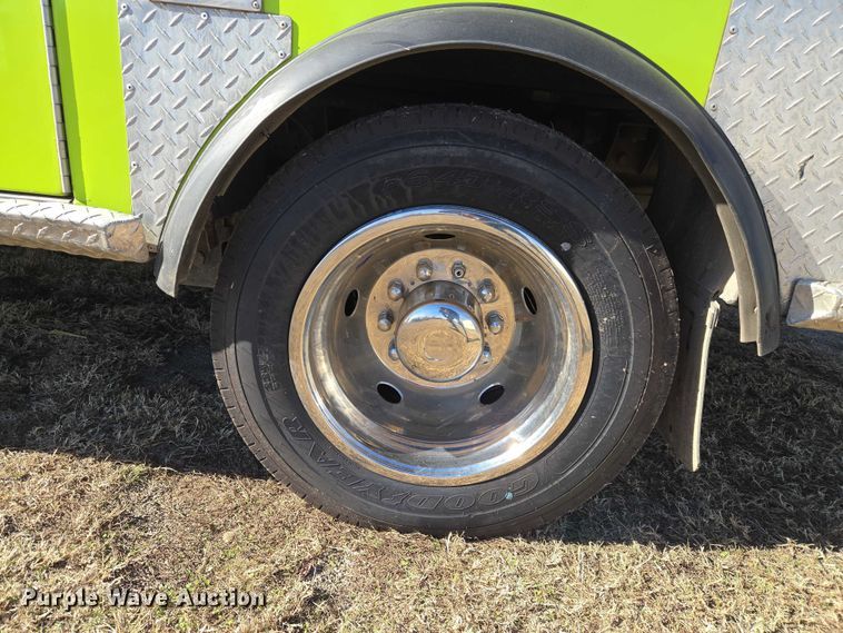 image for item ET5326 2015 Ford F550 Super Duty XLT ambulance