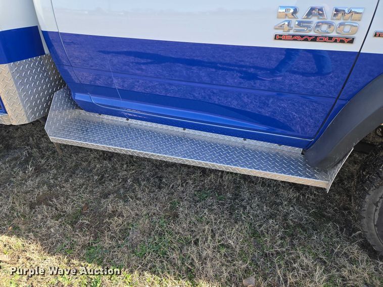 image for item ET5327 2014 RAM 4500HD ambulance