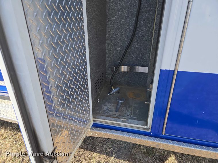 image for item ET5327 2014 RAM 4500HD ambulance