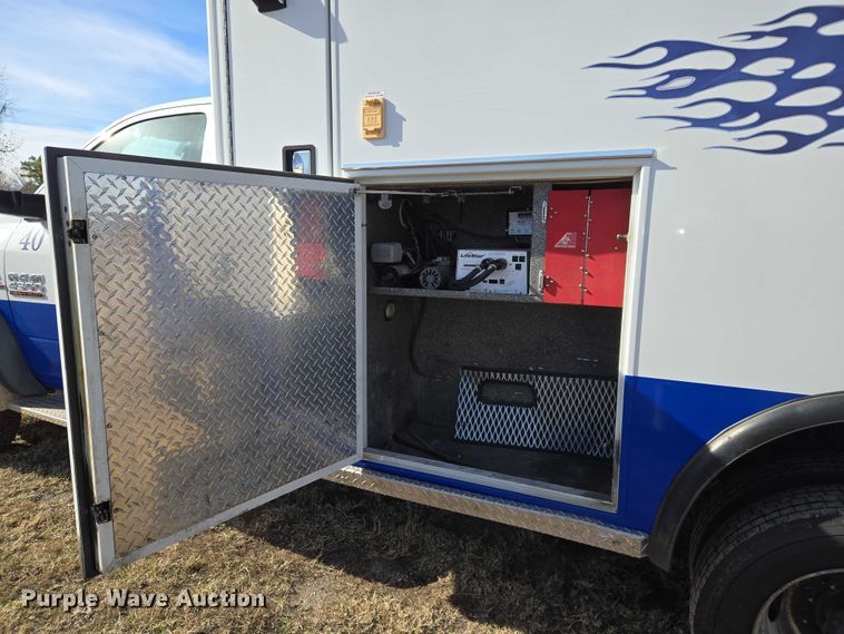 image for item ET5327 2014 RAM 4500HD ambulance