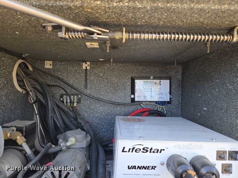 image for item ET5327 2014 RAM 4500HD ambulance