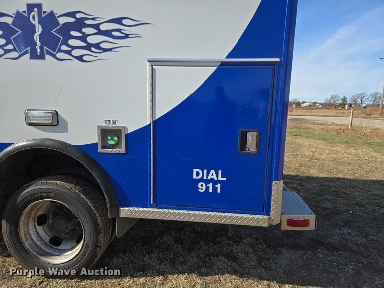 image for item ET5327 2014 RAM 4500HD ambulance
