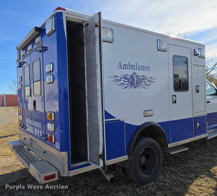 image for item ET5327 2014 RAM 4500HD ambulance