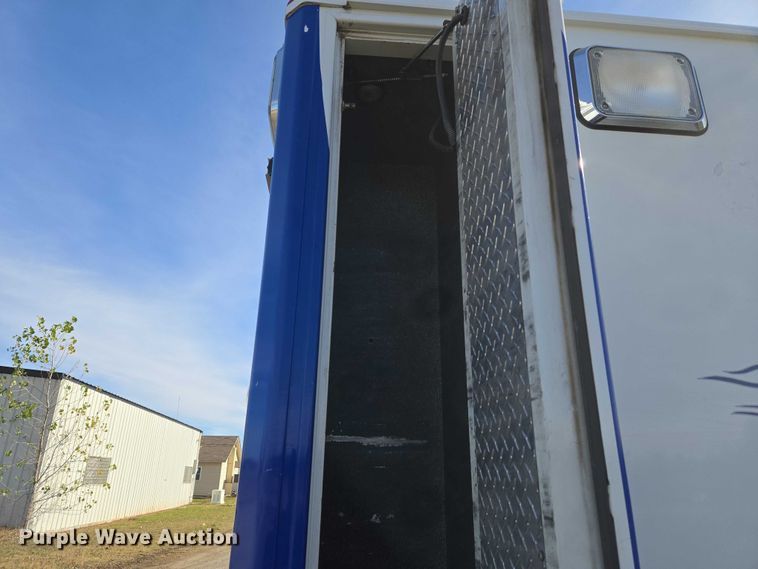 image for item ET5327 2014 RAM 4500HD ambulance