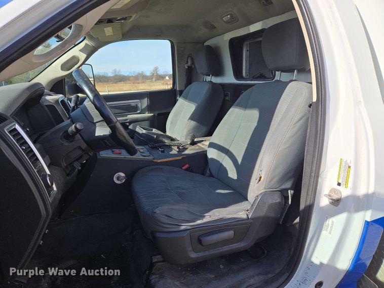 image for item ET5327 2014 RAM 4500HD ambulance