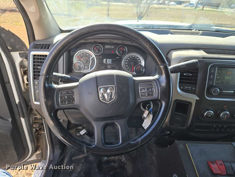 image for item ET5327 2014 RAM 4500HD ambulance