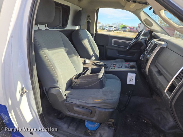 image for item ET5327 2014 RAM 4500HD ambulance