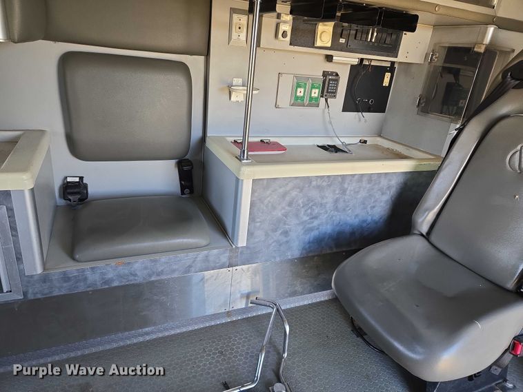 image for item ET5327 2014 RAM 4500HD ambulance