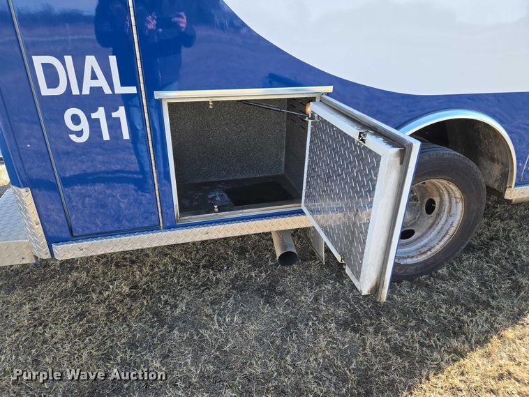 image for item ET5328 2016 RAM 4500HD ambulance