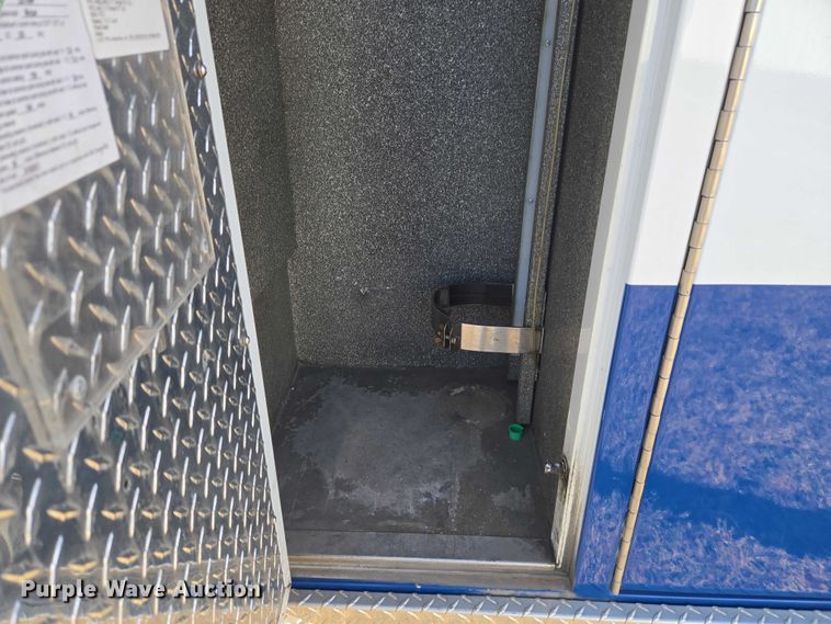 image for item ET5328 2016 RAM 4500HD ambulance