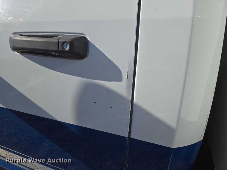 image for item ET5328 2016 RAM 4500HD ambulance