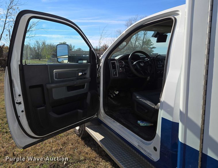 image for item ET5328 2016 RAM 4500HD ambulance