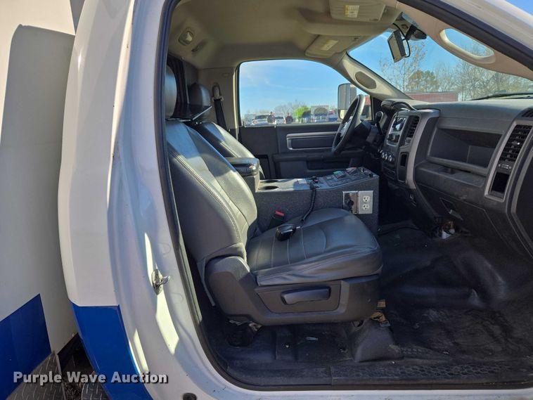 image for item ET5328 2016 RAM 4500HD ambulance