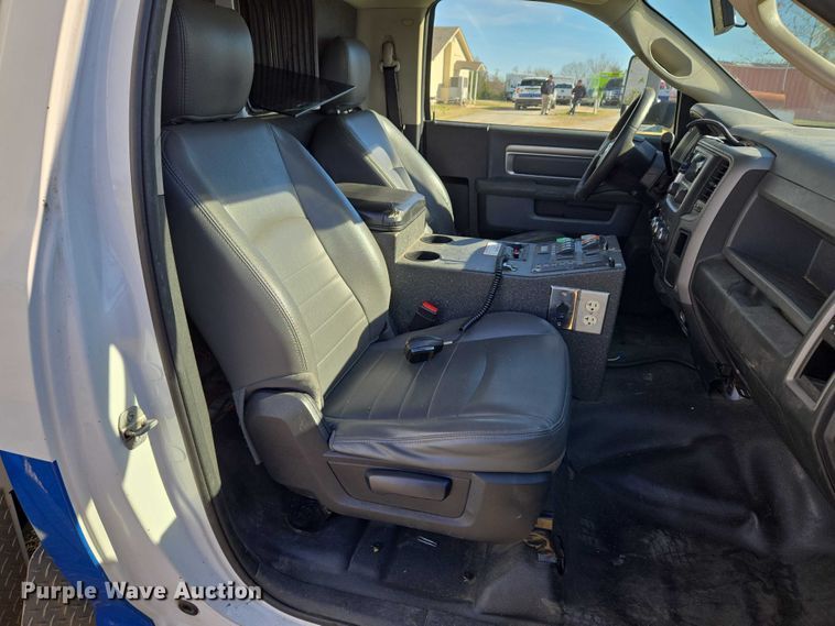 image for item ET5328 2016 RAM 4500HD ambulance