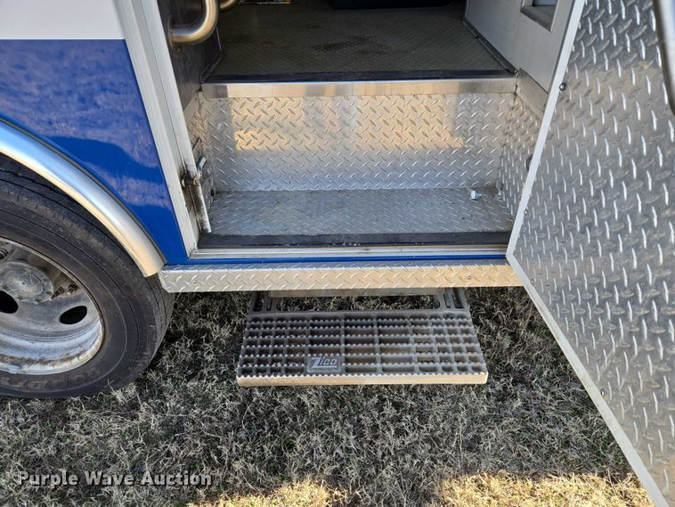 image for item ET5328 2016 RAM 4500HD ambulance