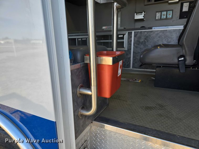 image for item ET5328 2016 RAM 4500HD ambulance