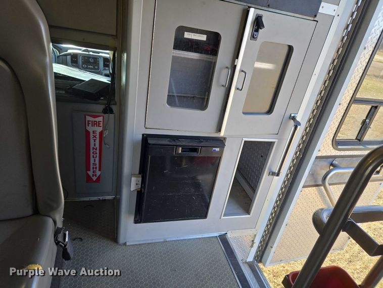 image for item ET5328 2016 RAM 4500HD ambulance