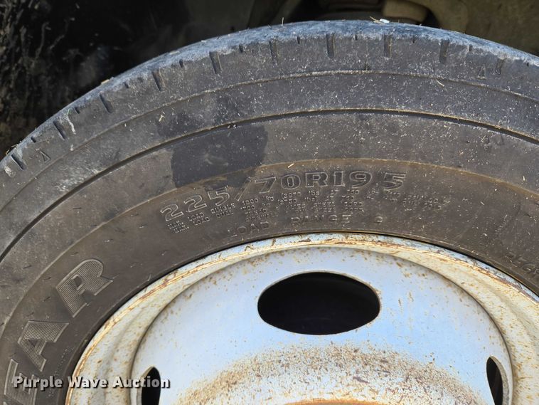 image for item ET5328 2016 RAM 4500HD ambulance