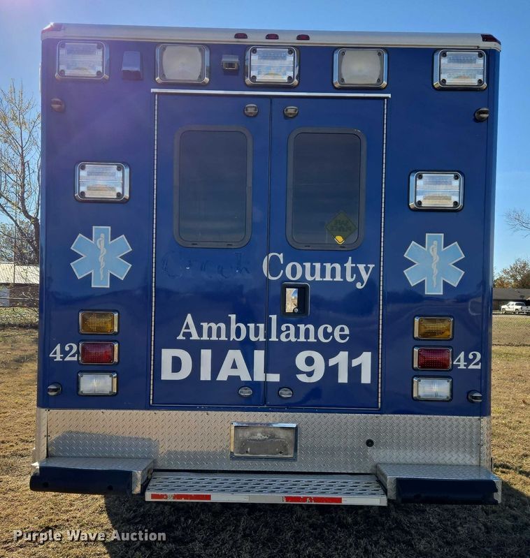 image for item ET5329 2015 RAM 4500HD ambulance