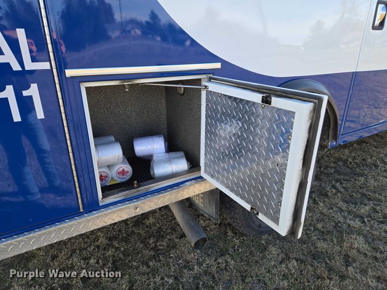 image for item ET5329 2015 RAM 4500HD ambulance