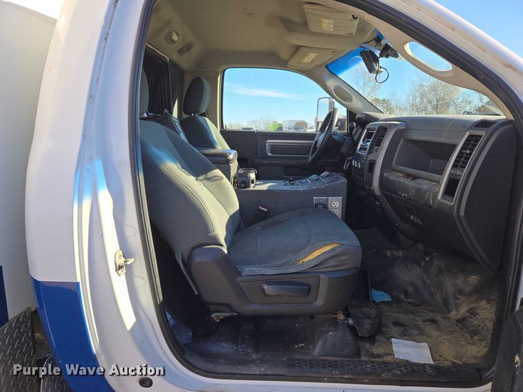 image for item ET5329 2015 RAM 4500HD ambulance