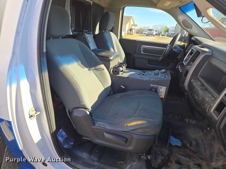 image for item ET5329 2015 RAM 4500HD ambulance