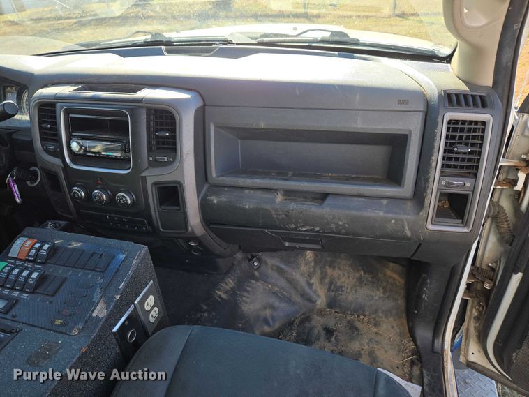 image for item ET5329 2015 RAM 4500HD ambulance