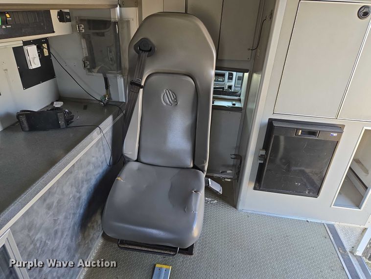 image for item ET5329 2015 RAM 4500HD ambulance