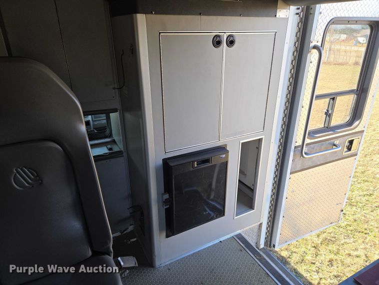 image for item ET5329 2015 RAM 4500HD ambulance